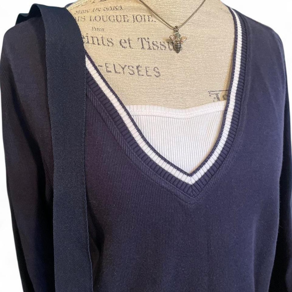 Vintage Essentials • Preppy Navy Blue/White • V Neck Knit Sweater • SIZE - XL
